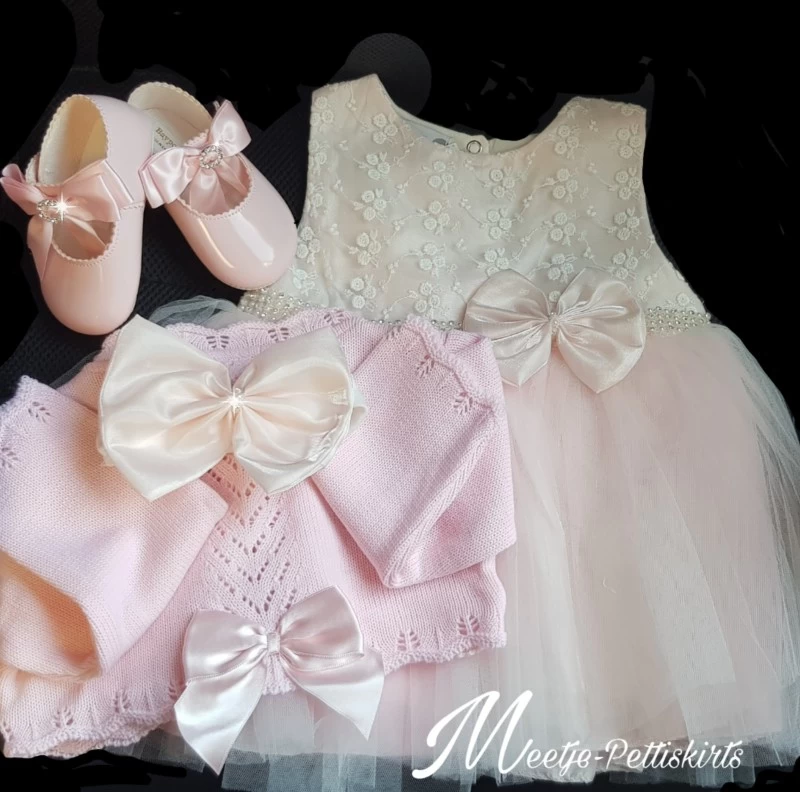 Gehele Set Baby Jurk Strik Roze Compleet 4 Delig 2 Gehele Set Baby Jurk Strik Roze Compleet 4 Delig - Afbeelding 2