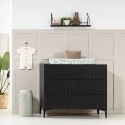 Kidsmill Levi Commode Zwart Eiken -Kinderserie Winkel levi zwart commode sfeer 5 e559