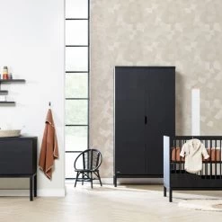 Kidsmill Savi Babykamer Zwart Eiken | Bed 60 X 120 Cm + Commode