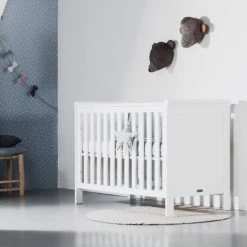 Kidsmill Savigno Babykamer Wit | Bed 60 X 120 Cm + Commode -Kinderserie Winkel savigno detail 2 zonder kruis f790